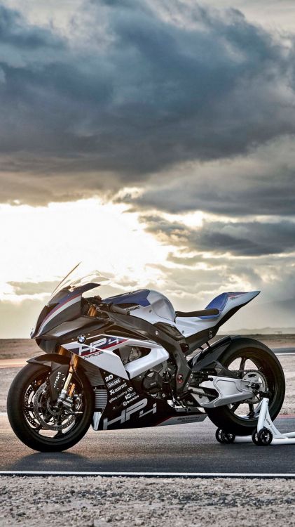 Обои гонки нр4, Байерише Моторен Верке АГ, гоночный стандарт bmw hp4, мотоцикл, БМВ с 1000 РР в разрешении 1080x1920