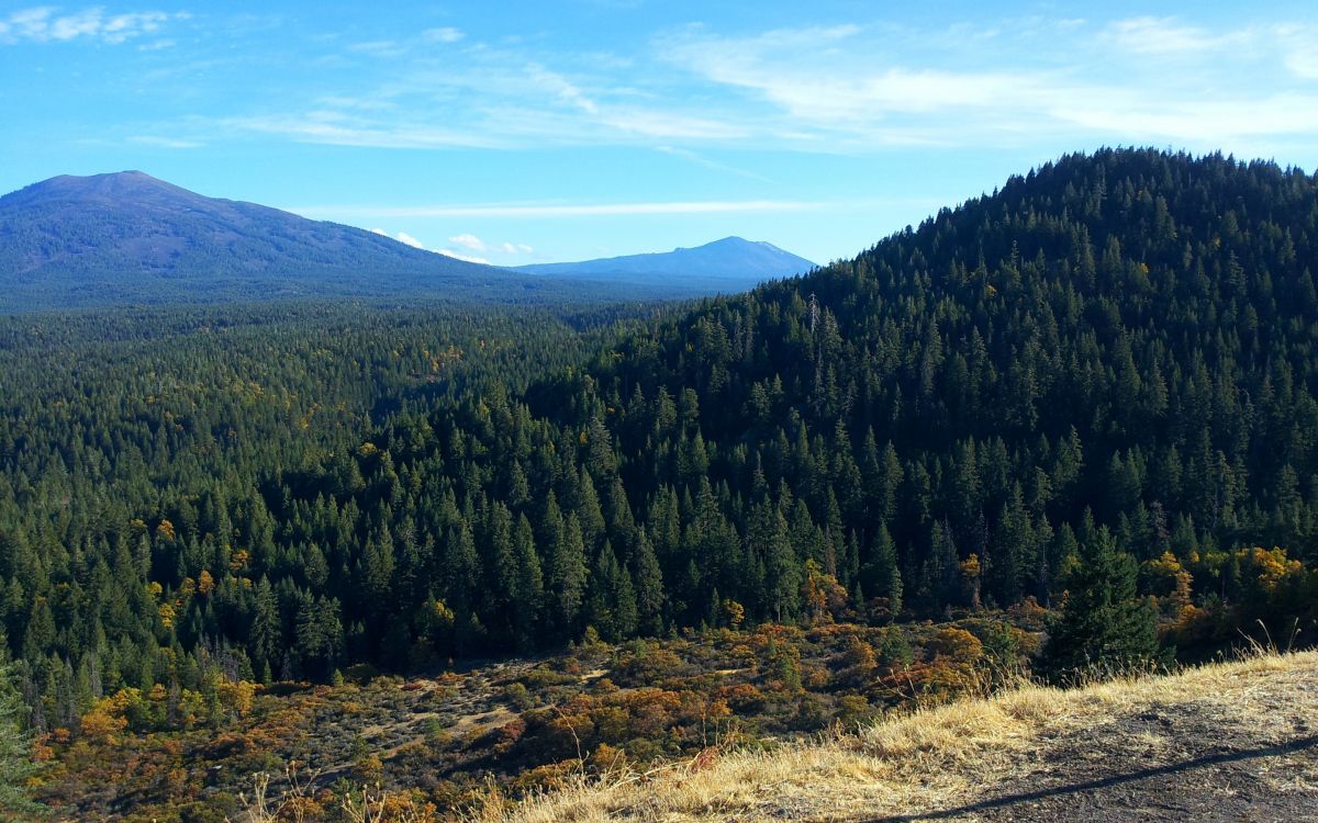 Обои горный рельеф, дикая местность, нагорье, хребет, растительность в разрешении 2880x1800