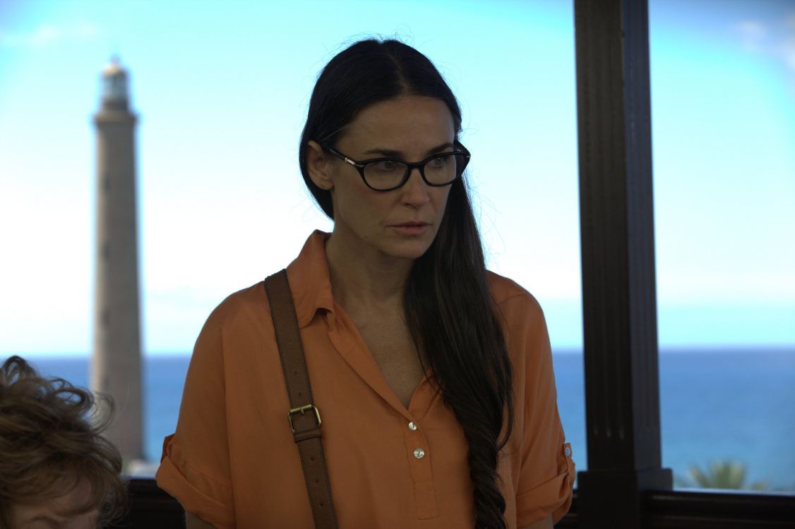 Обои овсюг, Деми Мур, волосы, очки, отпуск в разрешении 2560x1705