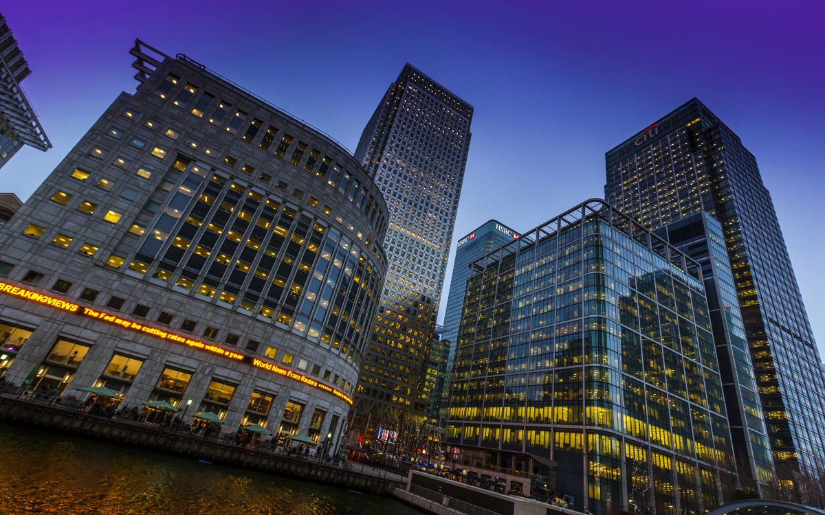 Обои город, башня, городской район, метрополия, небоскреб в разрешении 2880x1800