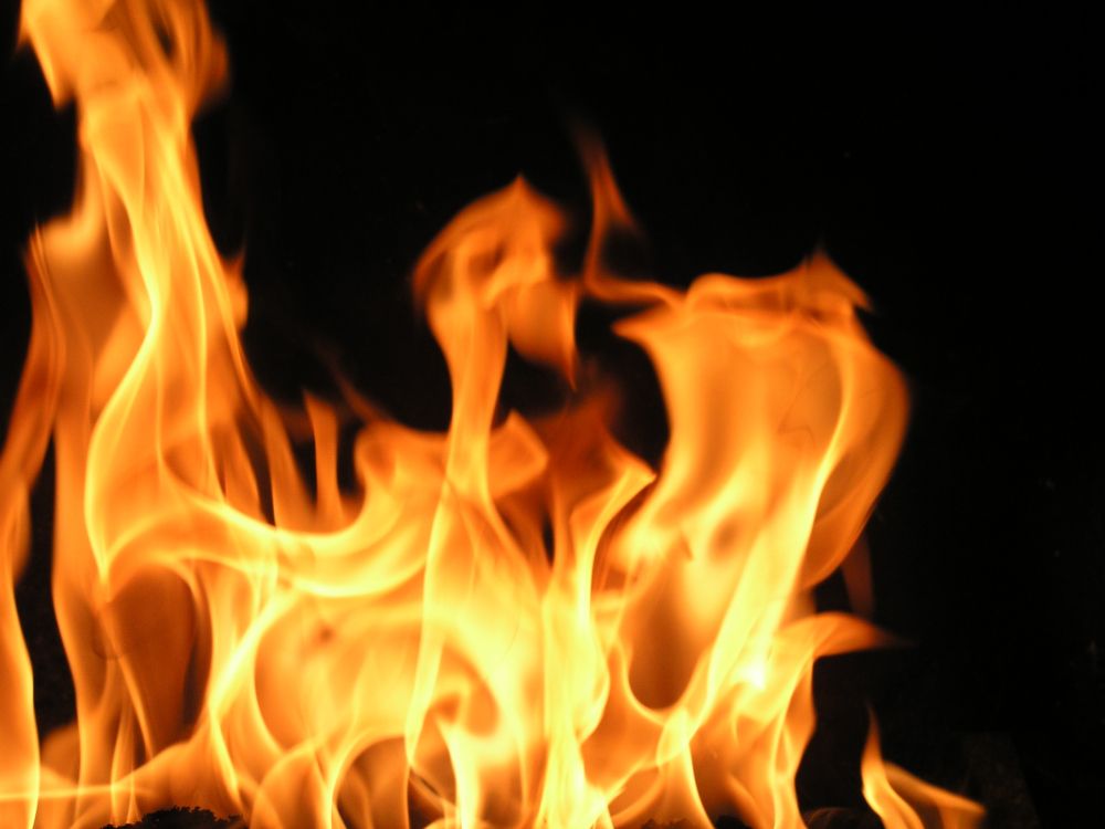 Обои пламя, огонь, тепло, Апельсин в разрешении 2560x1920