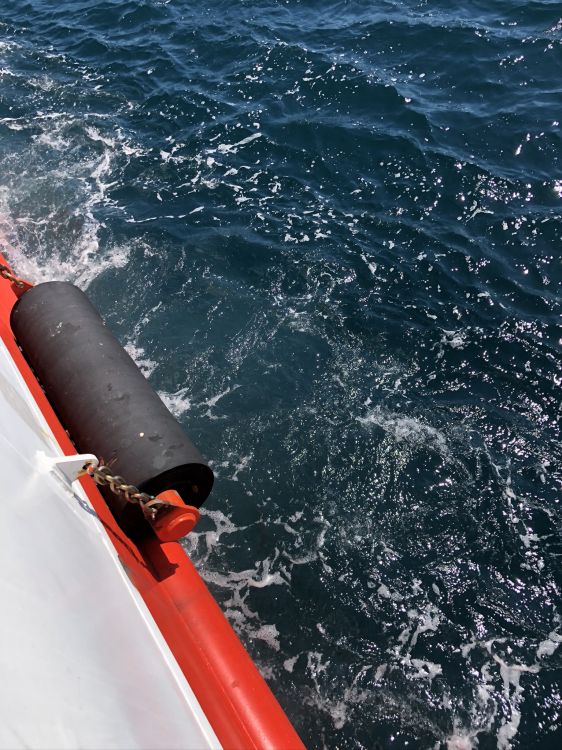 Обои вода, лодка, катание на лодках, физика, наука в разрешении 1536x2048