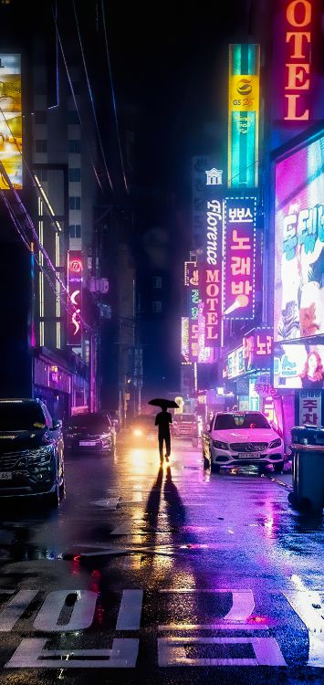 Обои метрополия, легковые автомобили, здание, автомобильное освещение, синий в разрешении 1422x3000