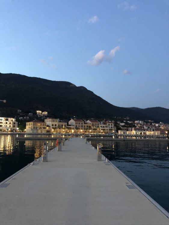 Обои фьорд, вода, гидроресурсы, водный путь, холм в разрешении 1536x2048