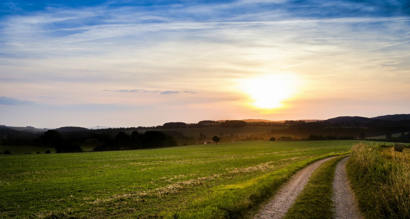 Обои природа, сенокосное угодье, облако, утро, поле в разрешении 2038x1090