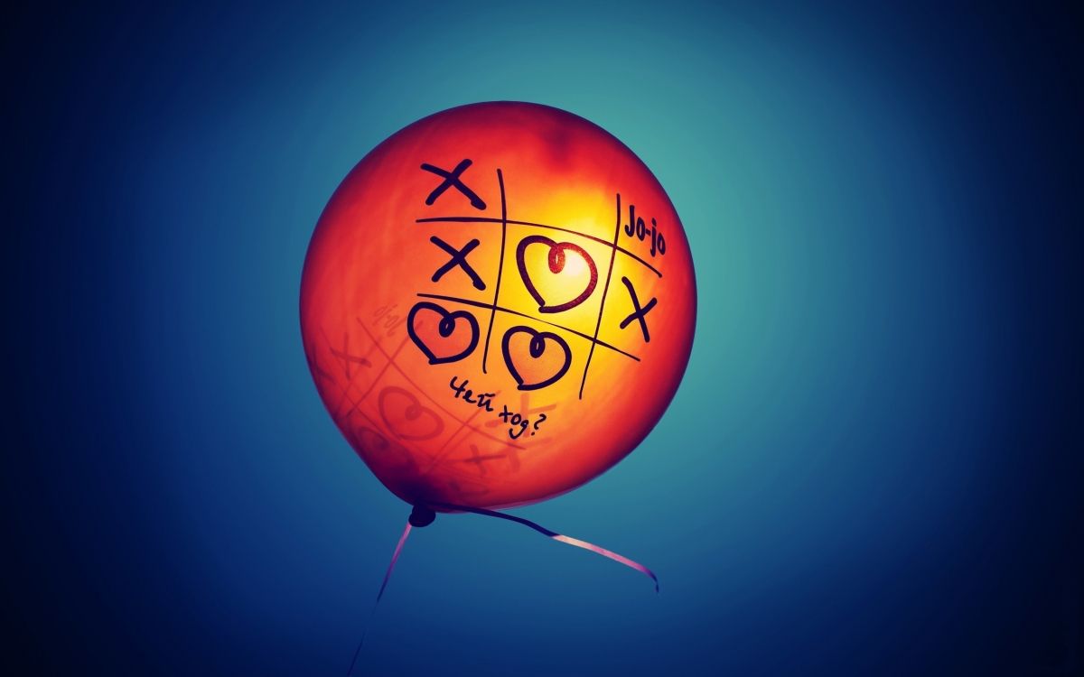 Обои крестики-нолики, окно, Янтарь, воздушный шарик, мир в разрешении 2560x1600