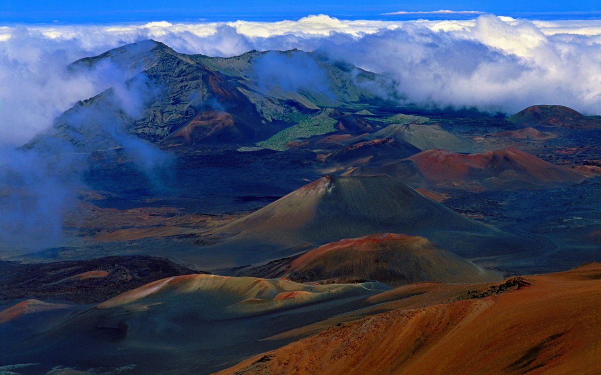 Обои кратер Халеакала, Haleakal, гора, нагорье, дикая местность в разрешении 2560x1600