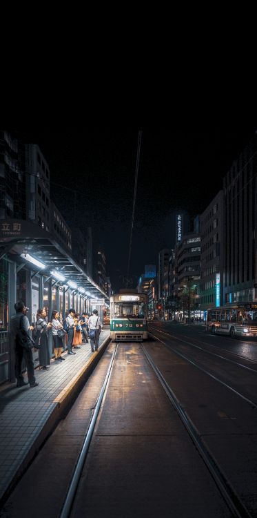 Обои здание, дорожное покрытие, электричество, автомобильное освещение, проезд в разрешении 1994x3999